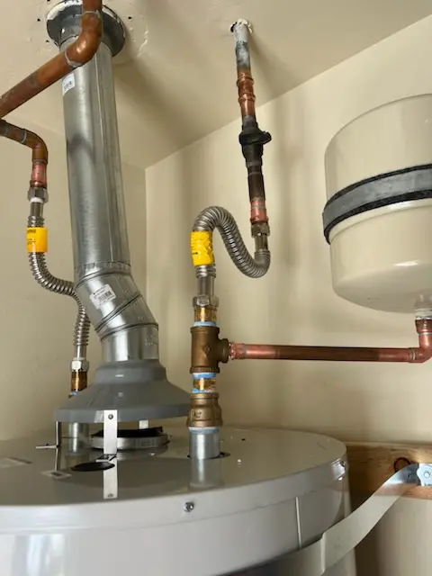 Water heater installation and plumbing repair in Cahoon Hollow